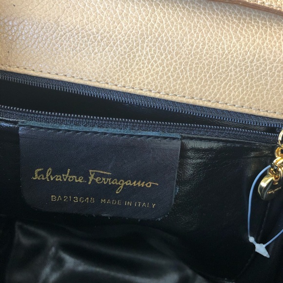 Salvatore Ferragamo Gancini Vintage Leather Bag - Picture 8 of 8